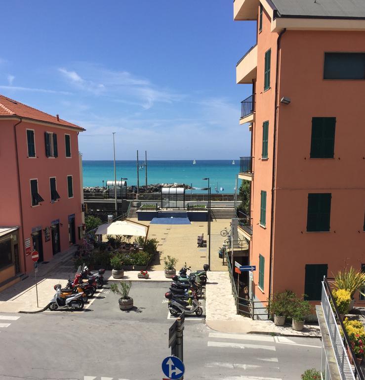 Hotel Doria Cavi di Lavagna Exterior foto